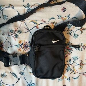 Nike Heritage Crossbody bag